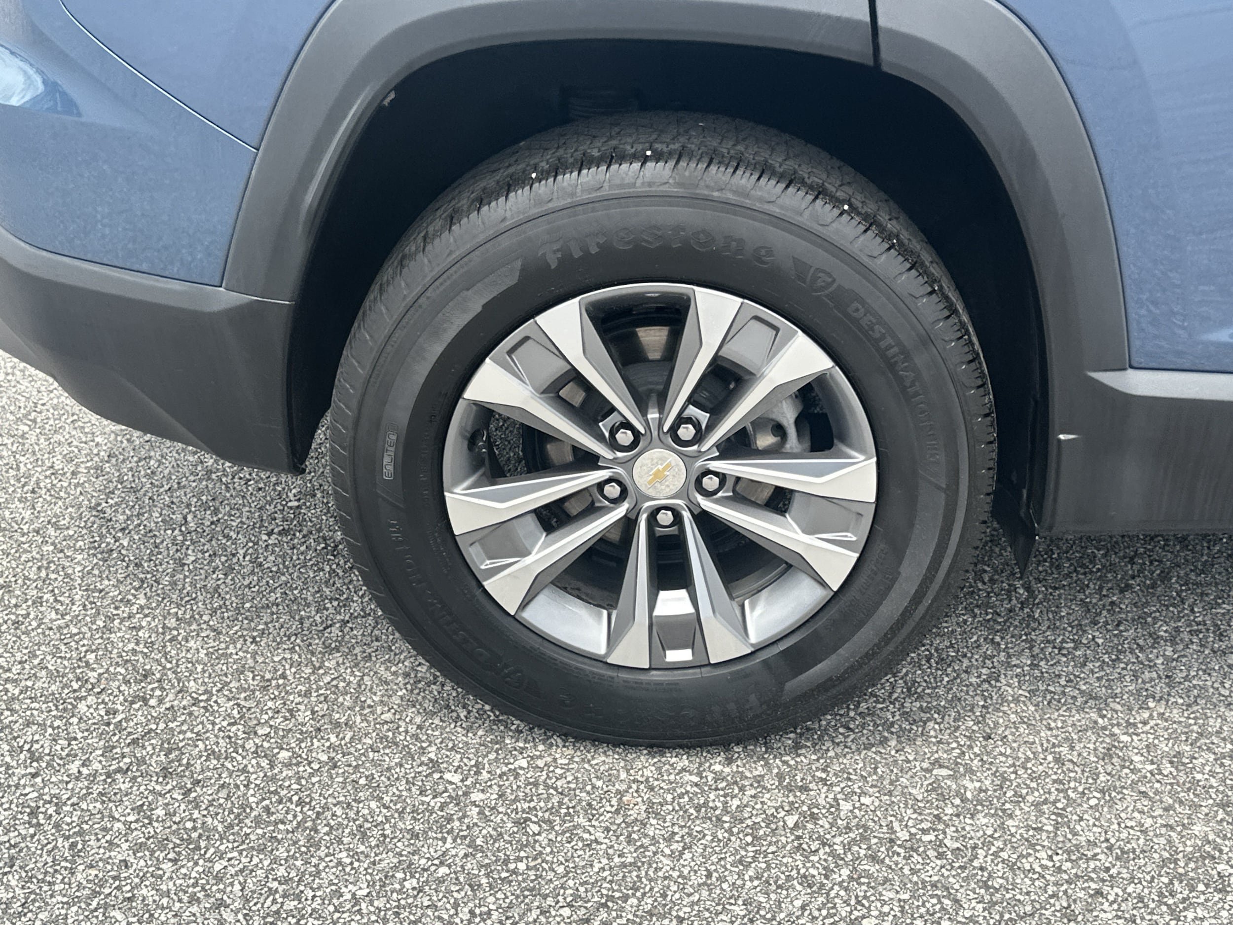 Used 2025 Chevrolet Equinox LT FWD image 17