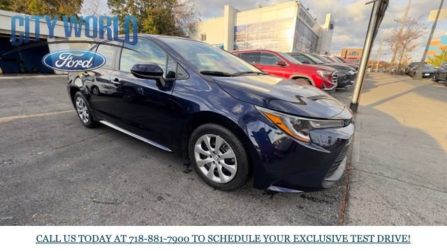 Used 2025 Toyota Corolla LE w/ Convenience Package image 6