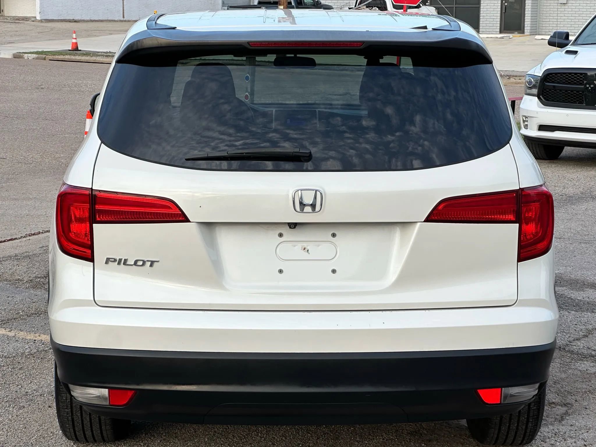 Used 2016 Honda Pilot LX image 5
