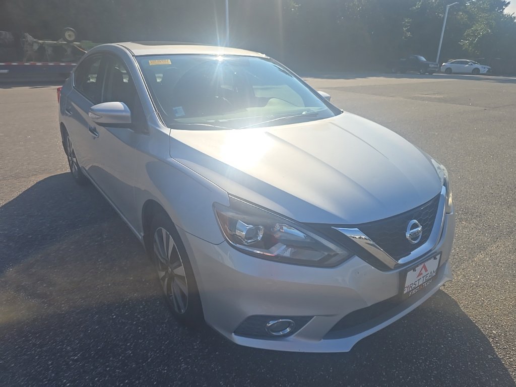 Used 2016 Nissan Sentra SL w/ Technology Package FWD image 3