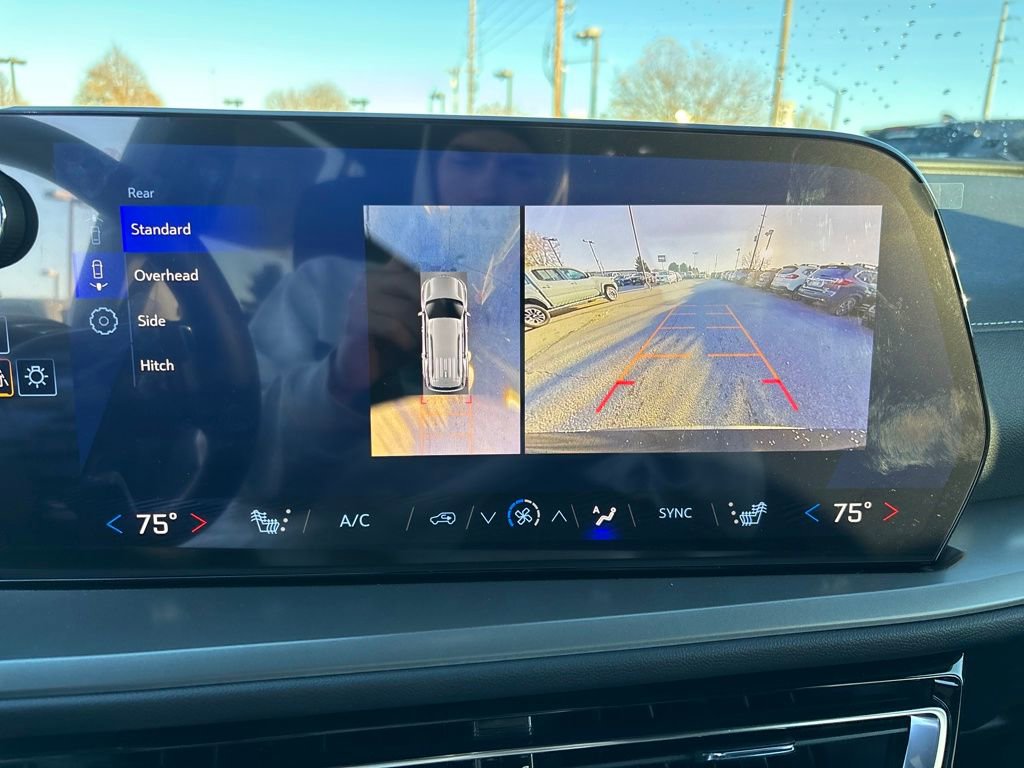 New 2025 Chevrolet Traverse LT w/ Enhanced Driving Package image 20