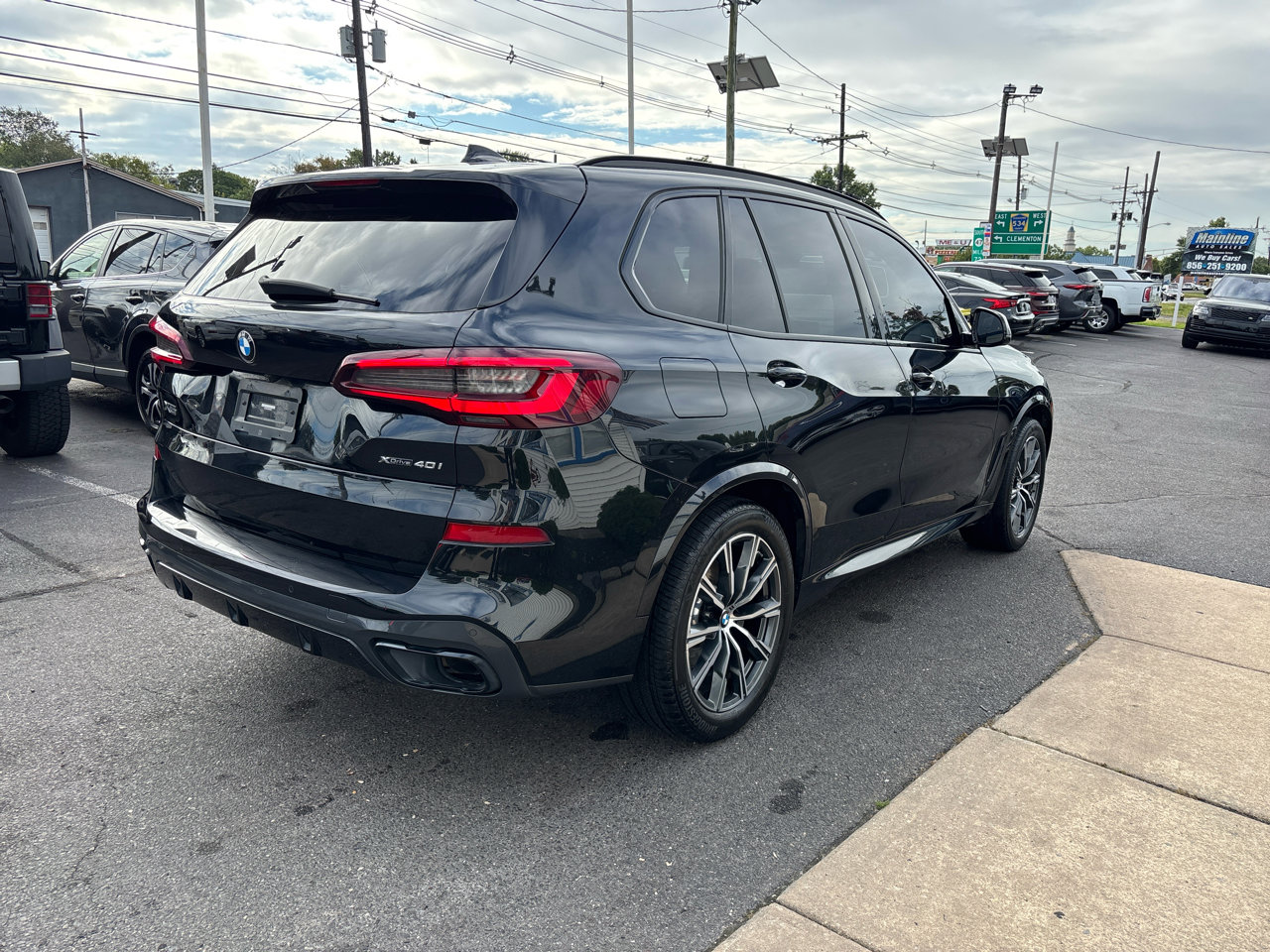 Used 2022 BMW X5 xDrive40i w/ M Sport Package image 6