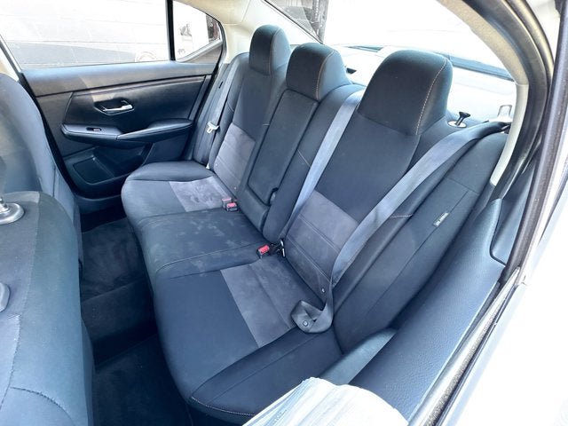 Certified 2023 Nissan Sentra SR w/ Midnight Edition Package FWD image 19