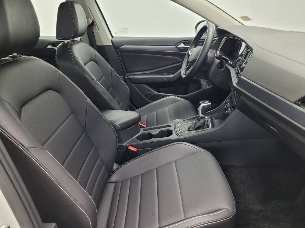Used 2024 Volkswagen Jetta SE w/ Panoramic Sunroof Package image 21