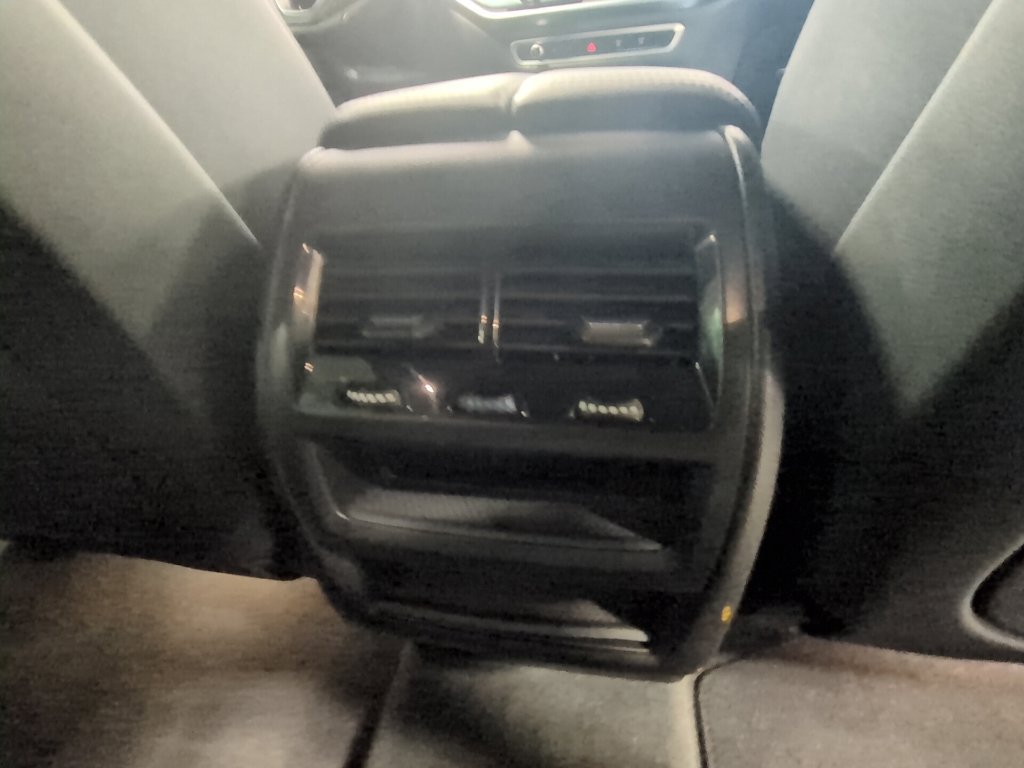 Used 2026 BMW X5 sDrive40i RWD image 24