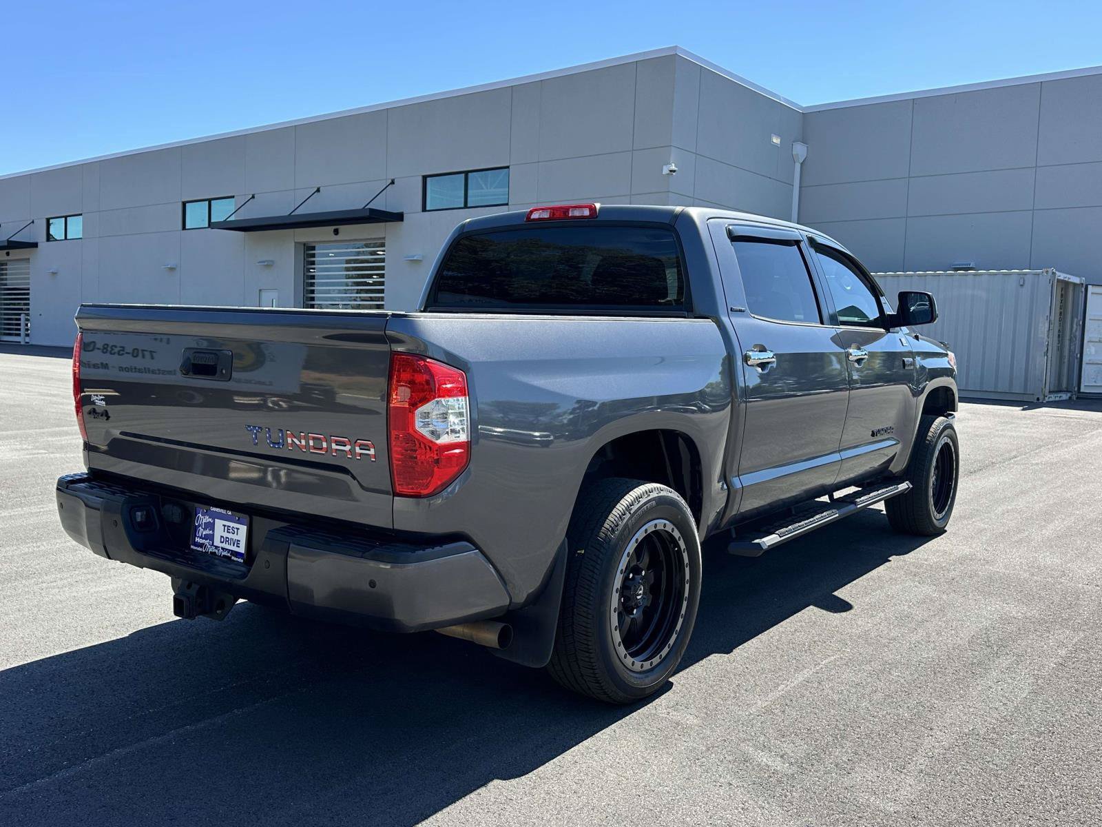 Used 2017 Toyota Tundra Limited w/ Limited Premium Package AWD/4WD image 26