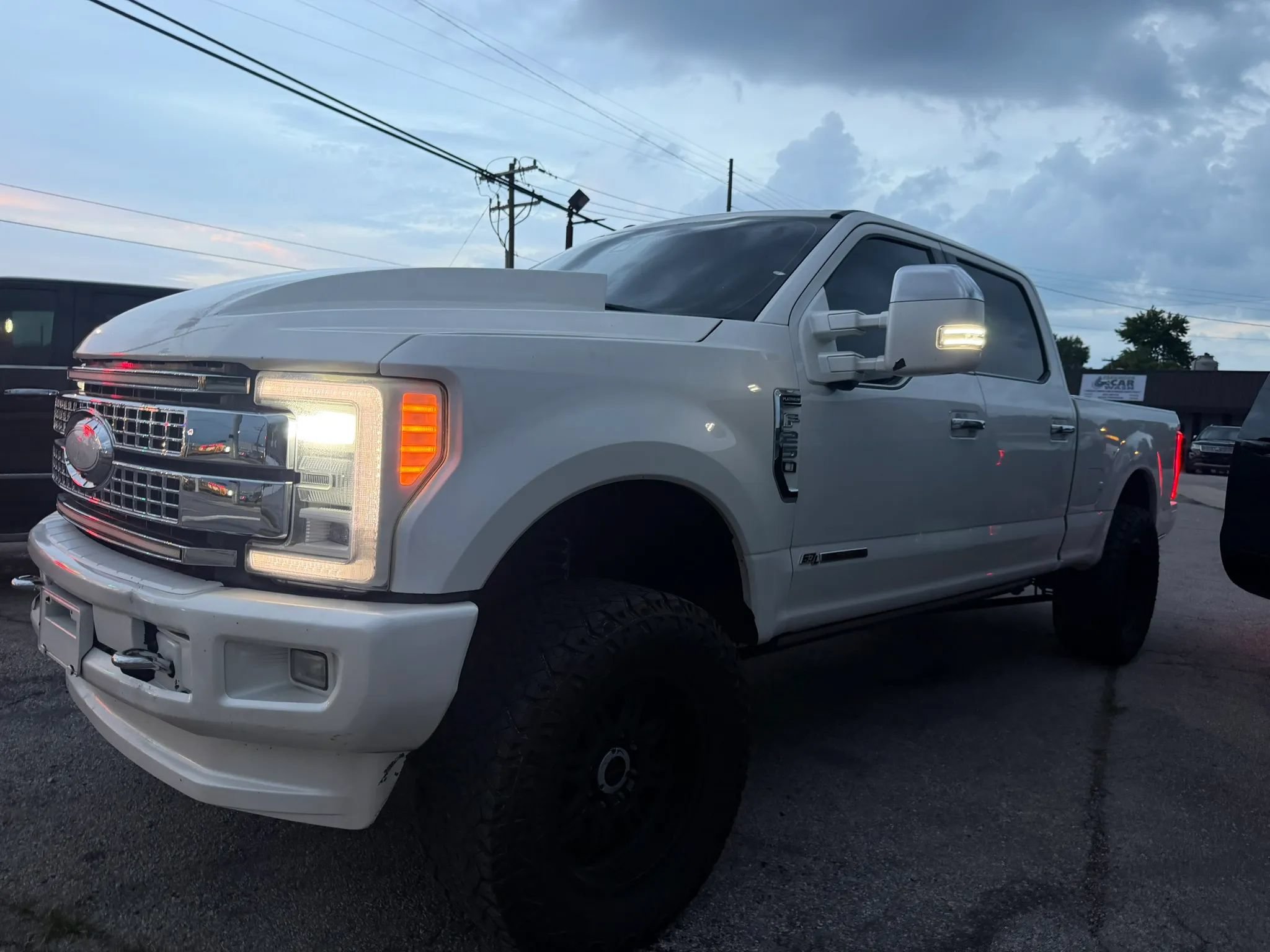 Used 2017 Ford F250 Platinum w/ Platinum Ultimate Package AWD/4WD image 6