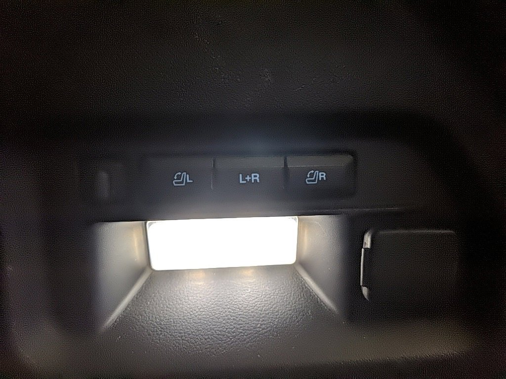 Used 2021 Ford Explorer ST w/ Equipment Group 401A image 9