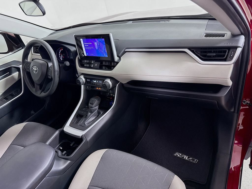 Certified 2025 Toyota RAV4 XLE image 28