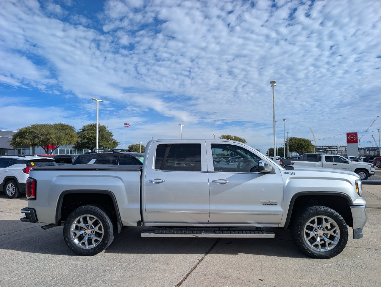 Used 2017 GMC Sierra 1500 SLT w/ Texas SLT Premium Package AWD/4WD image 3