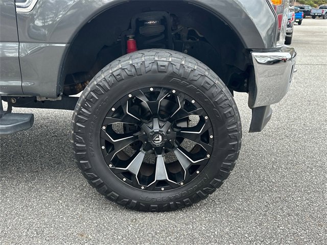 Used 2017 Ford F250 Lariat w/ Chrome Package image 12