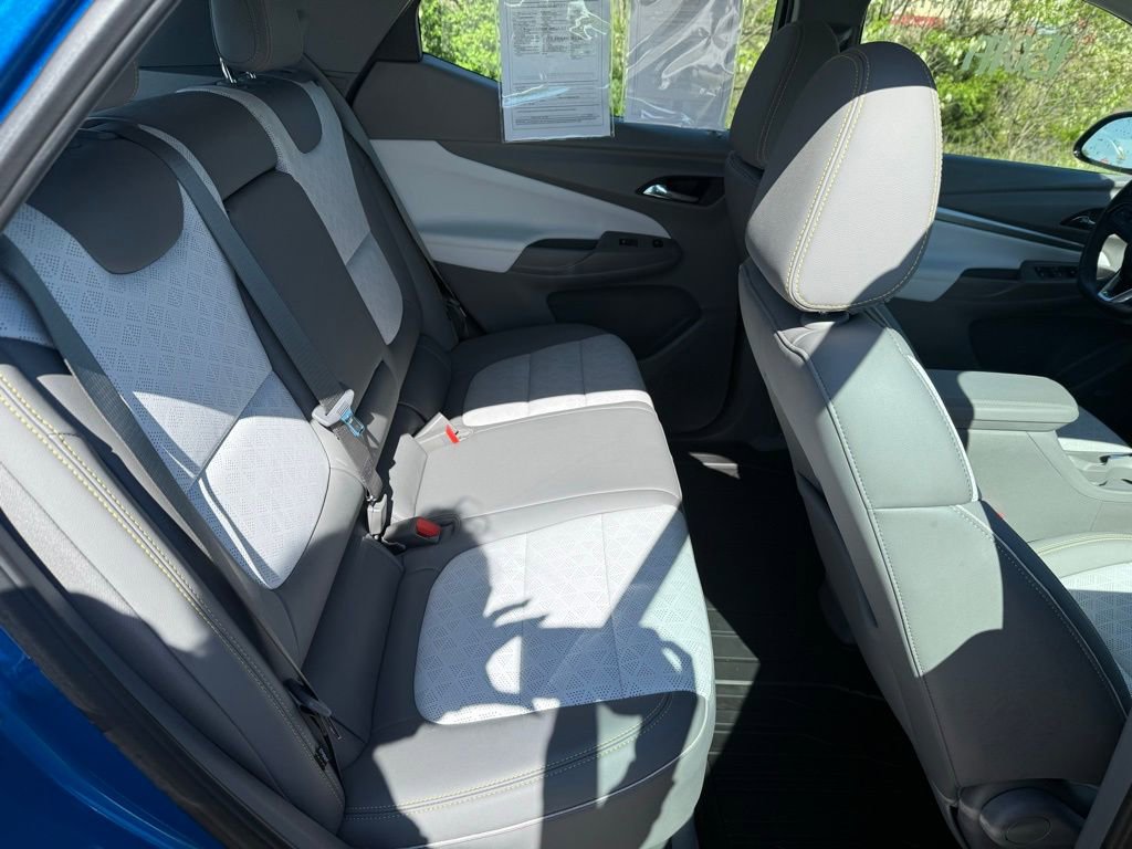 Used 2023 Chevrolet Bolt EUV Premier w/ Sun & Sound Package image 15