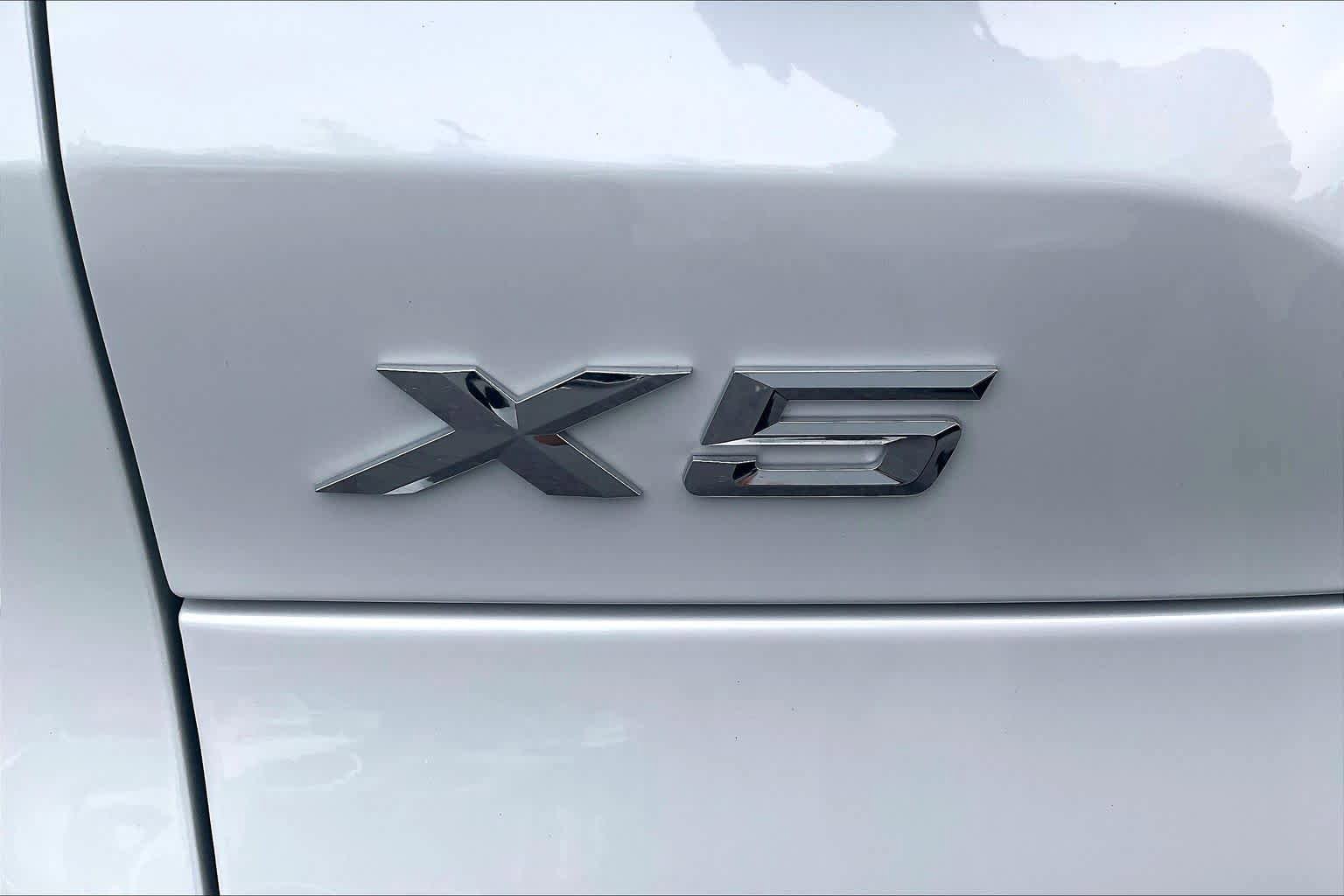 Certified 2025 BMW X5 xDrive40i w/ M Sport Package AWD/4WD image 32