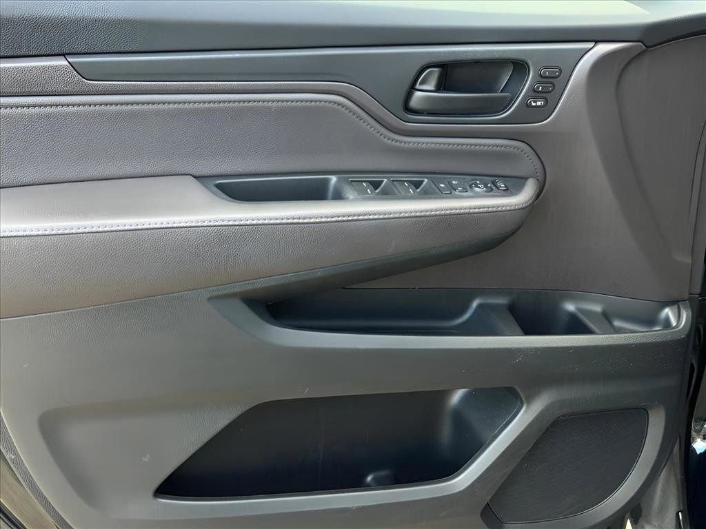 Used 2018 Honda Odyssey Touring image 25