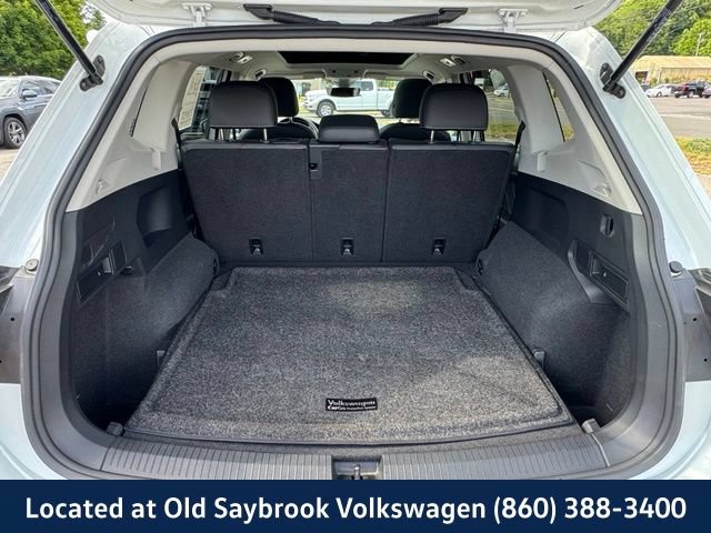 Certified 2023 Volkswagen Tiguan SE w/ Panoramic Sunroof Package AWD/4WD image 19