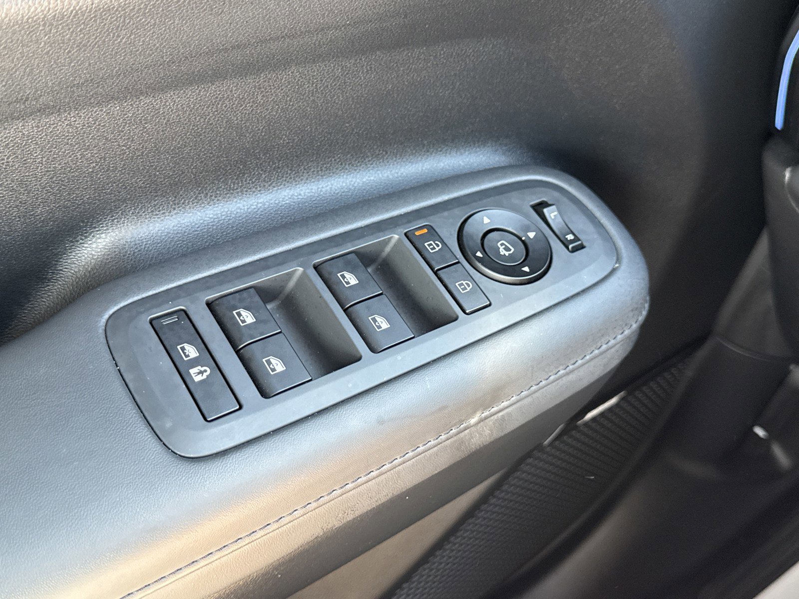 Used 2025 Hyundai Santa Fe Calligraphy image 22