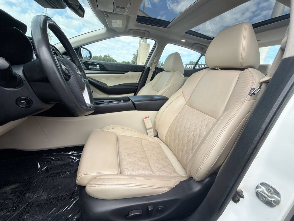 Used 2023 Nissan Maxima Platinum w/ Sport Mat Group FWD image 17