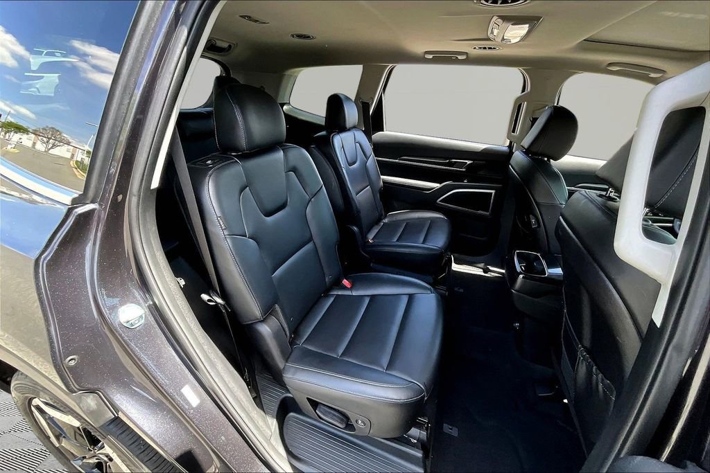 Used 2025 Kia Telluride S image 19