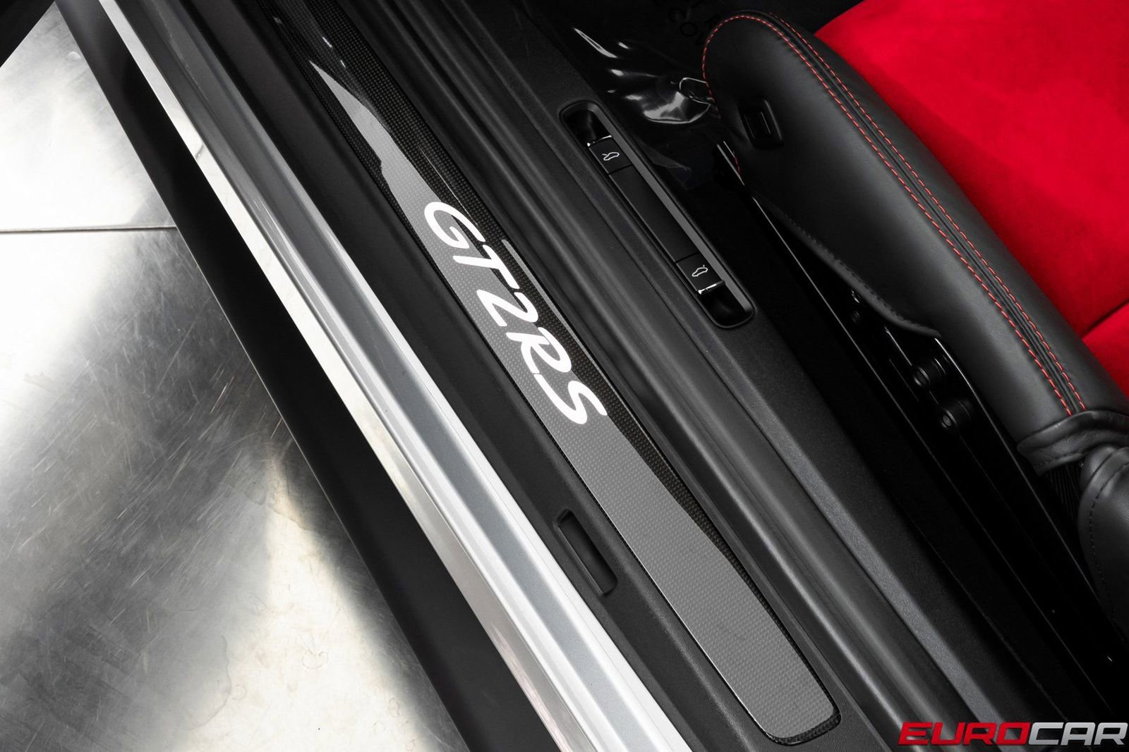 Used 2019 Porsche 911 GT2 RS image 61