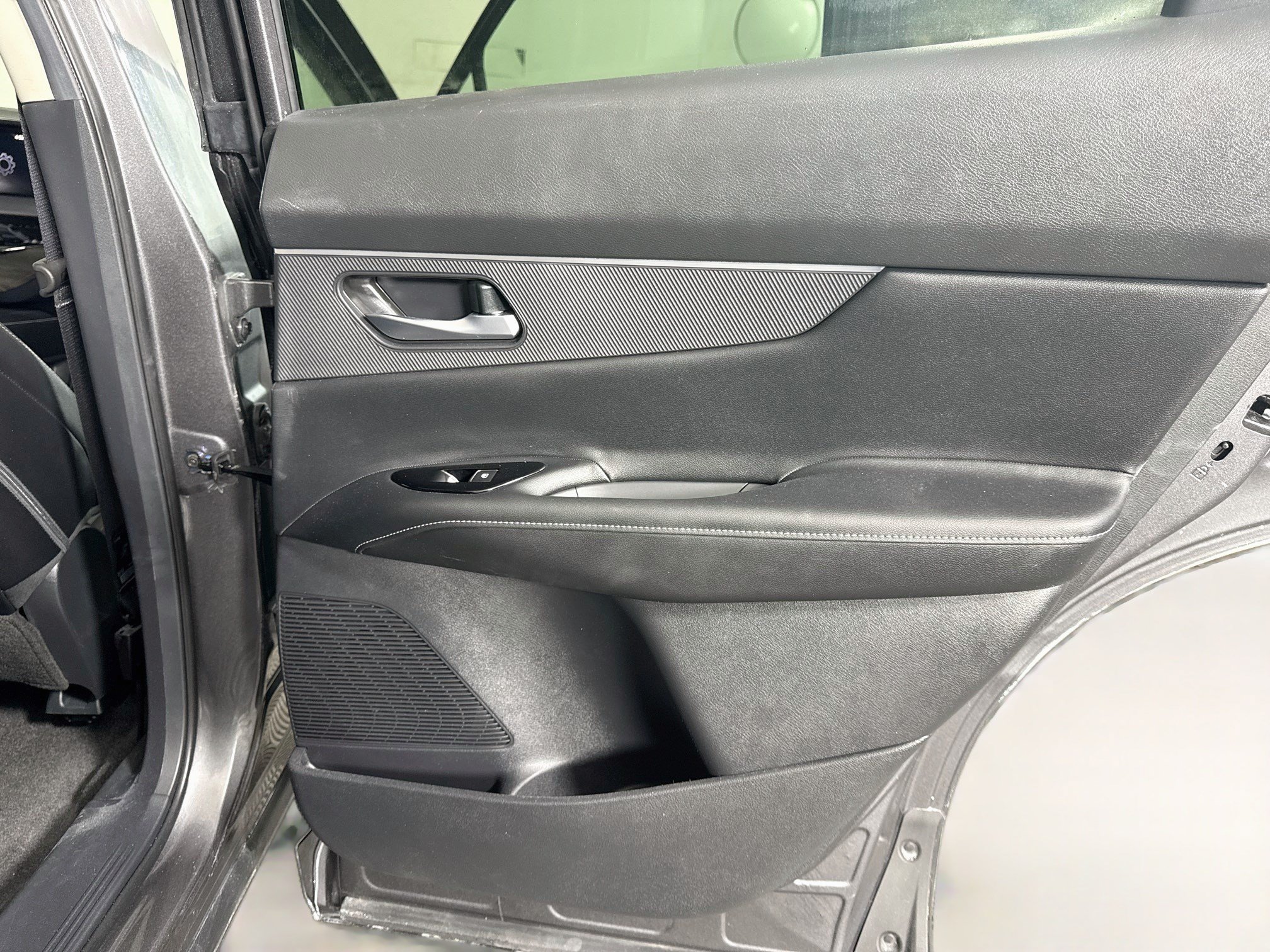 Used 2025 Nissan Murano SV AWD/4WD image 28