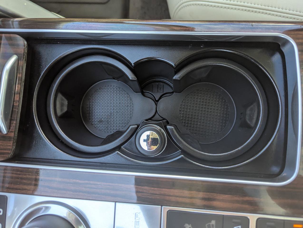 Used 2016 Land Rover Range Rover Supercharged image 31