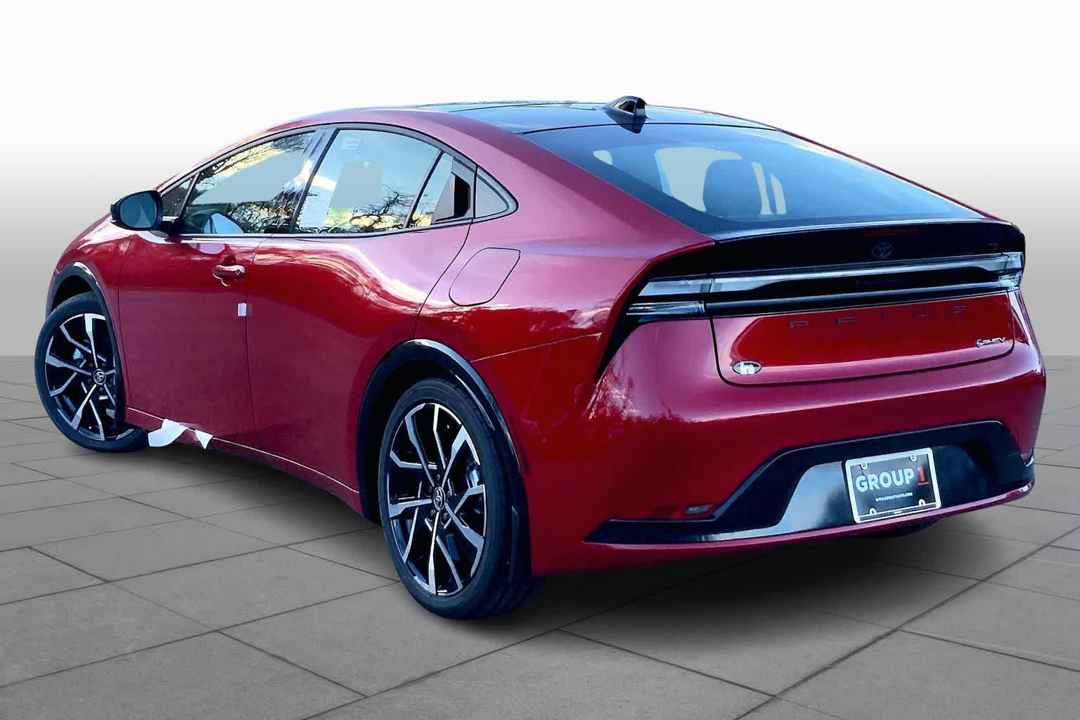 New 2026 Toyota Prius Plug-In Hybrid FWD image 12