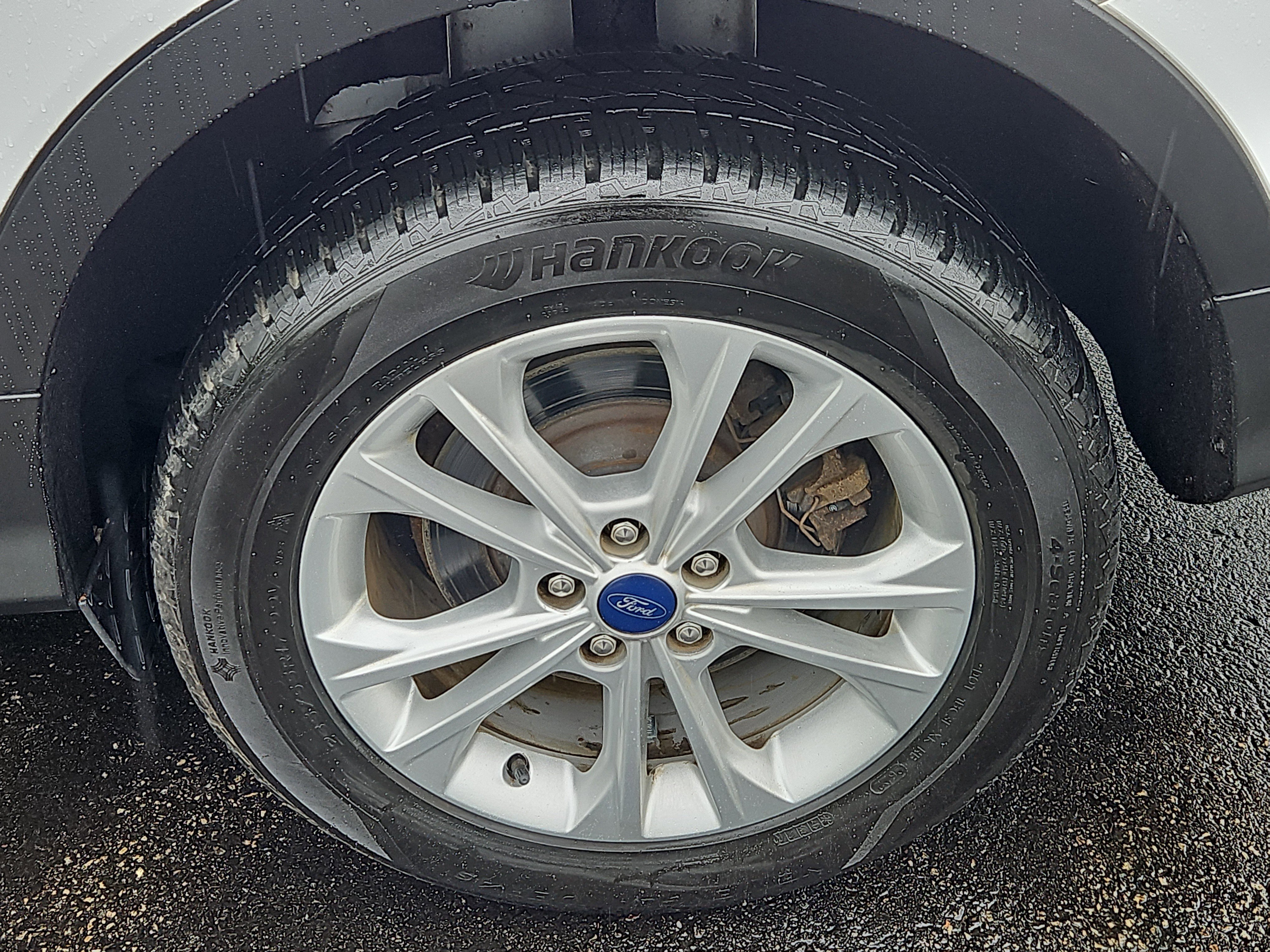 Used 2017 Ford Escape SE w/ SE Cold Weather Package AWD/4WD image 24