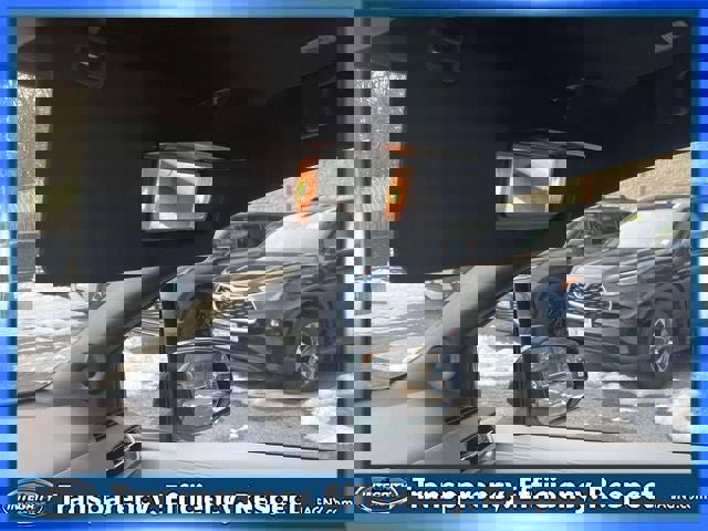 Used 2025 Toyota Sienna XSE w/ XSE Plus Package image 33