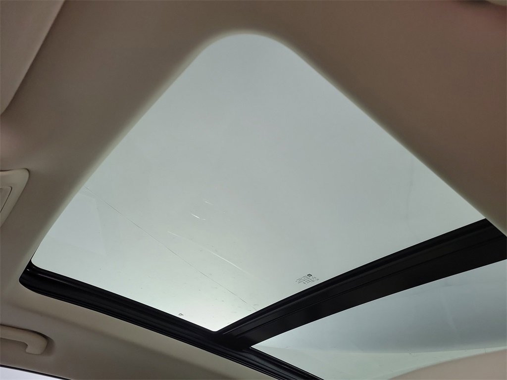 Certified 2025 Cadillac XT6 Premium Luxury image 18