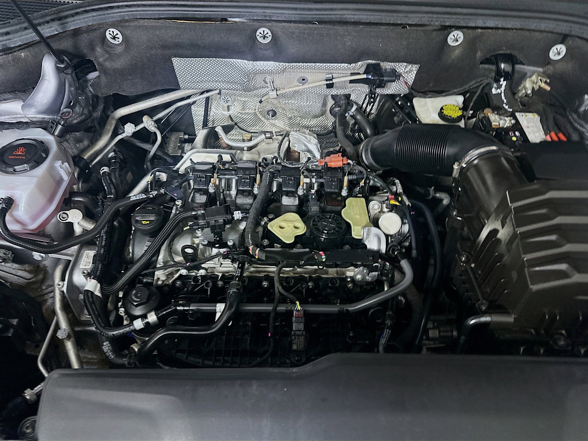 Used 2025 Volkswagen Atlas SE image 33