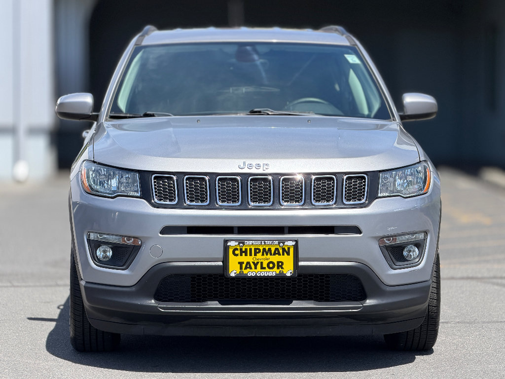 Used 2018 Jeep Compass Latitude w/ Popular Equipment Group FWD image 16