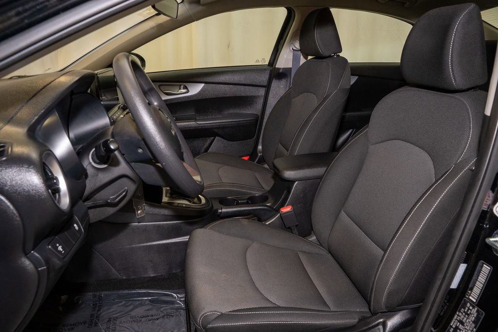 Certified 2024 Kia Forte LXS image 9