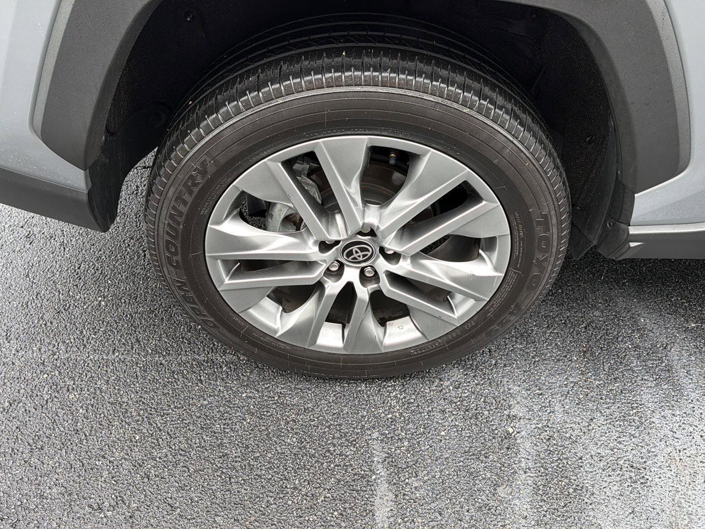 Used 2022 Toyota RAV4 Limited FWD image 41