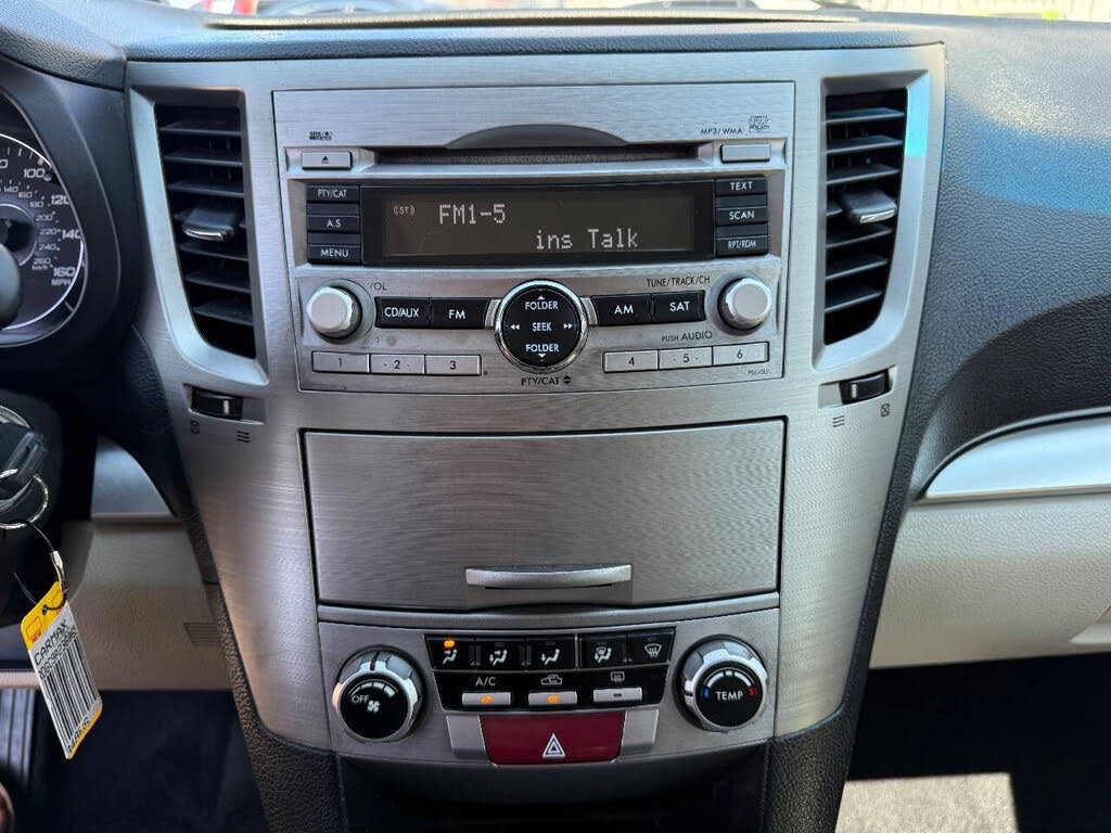 Used 2010 Subaru Outback 3.6R Premium AWD/4WD image 19