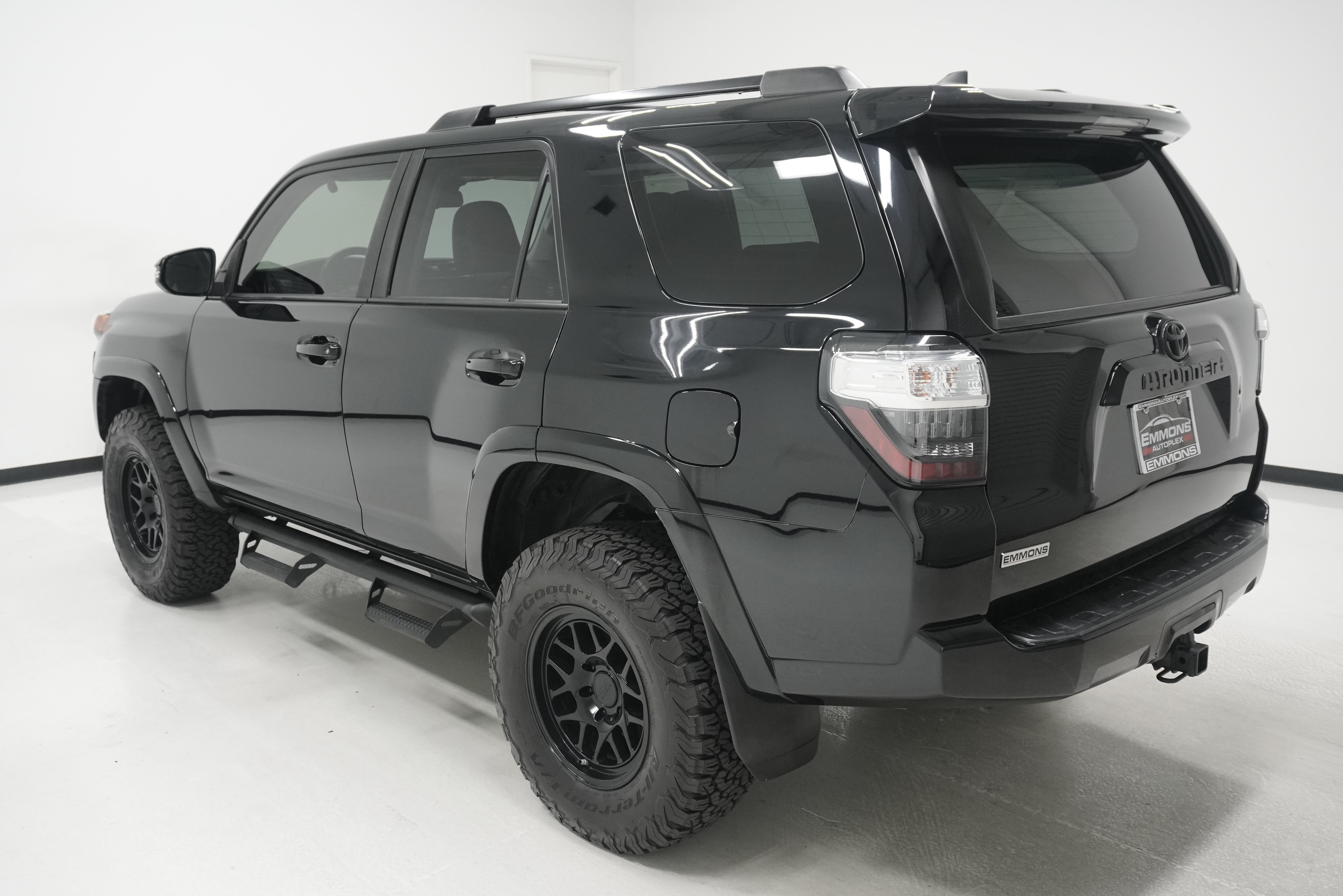 Used 2021 Toyota 4Runner Venture w/ Moonroof Package AWD/4WD image 6