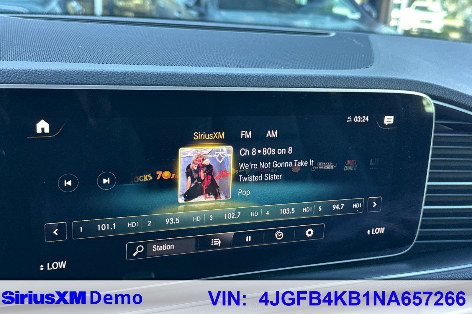 Certified 2022 Mercedes-Benz GLE 350 4MATIC w/ Premium Package image 29