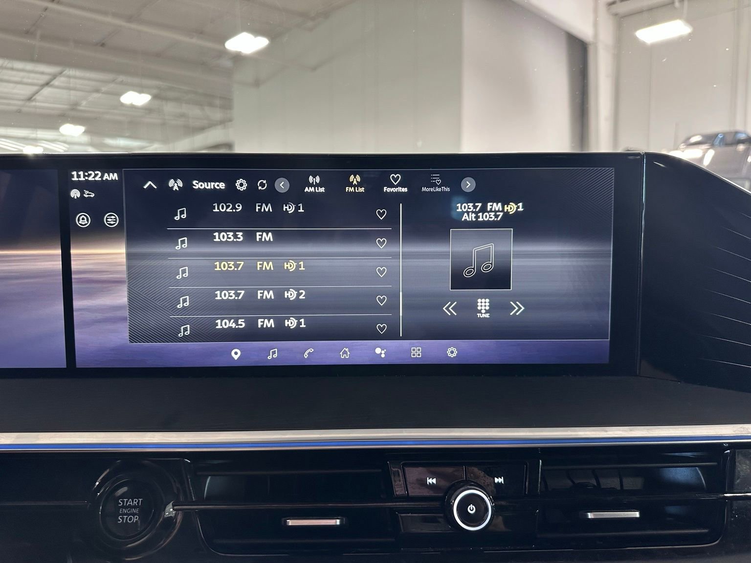 Used 2025 INFINITI QX80 Sensory AWD/4WD image 17
