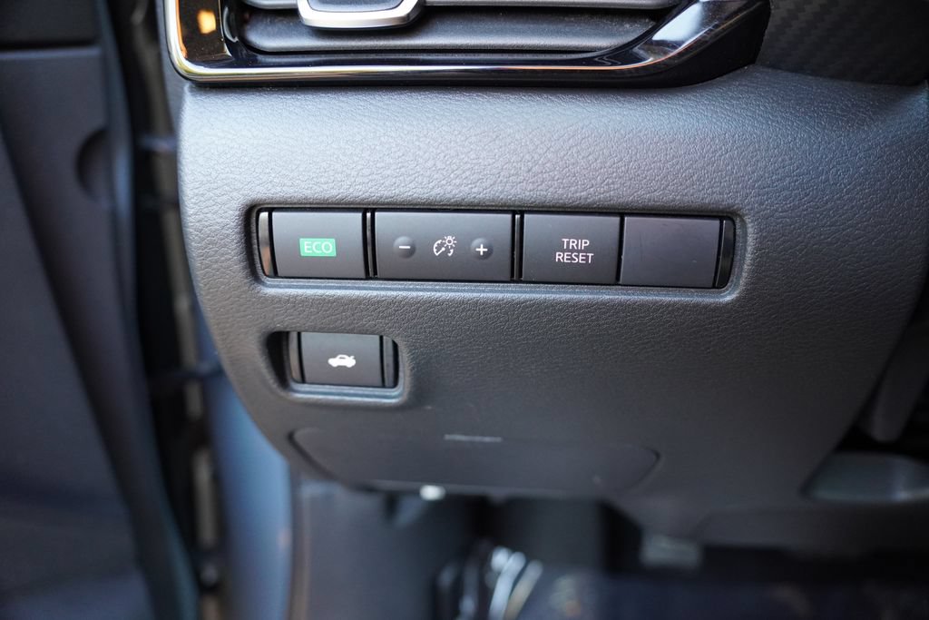 Used 2024 Nissan Sentra SV FWD image 22