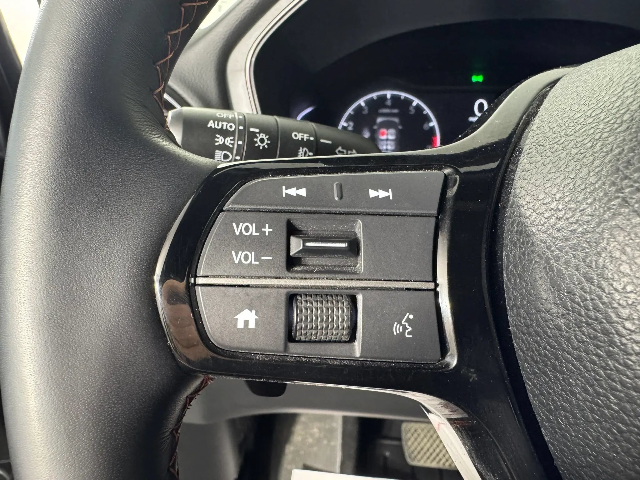 Used 2025 Honda Pilot TrailSport image 15