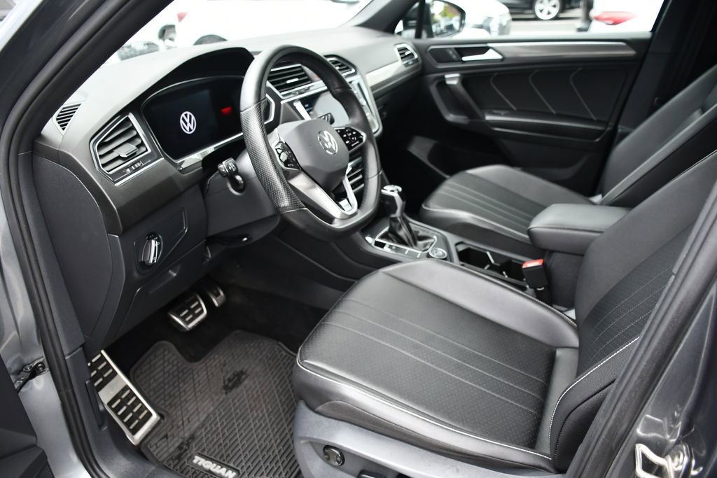 Used 2022 Volkswagen Tiguan SE R-Line AWD/4WD image 6
