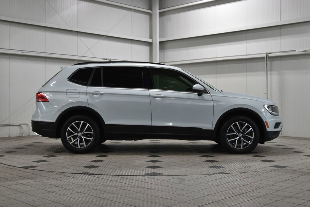 Used 2019 Volkswagen Tiguan SE w/ Panoramic Sunroof Package AWD/4WD image 9