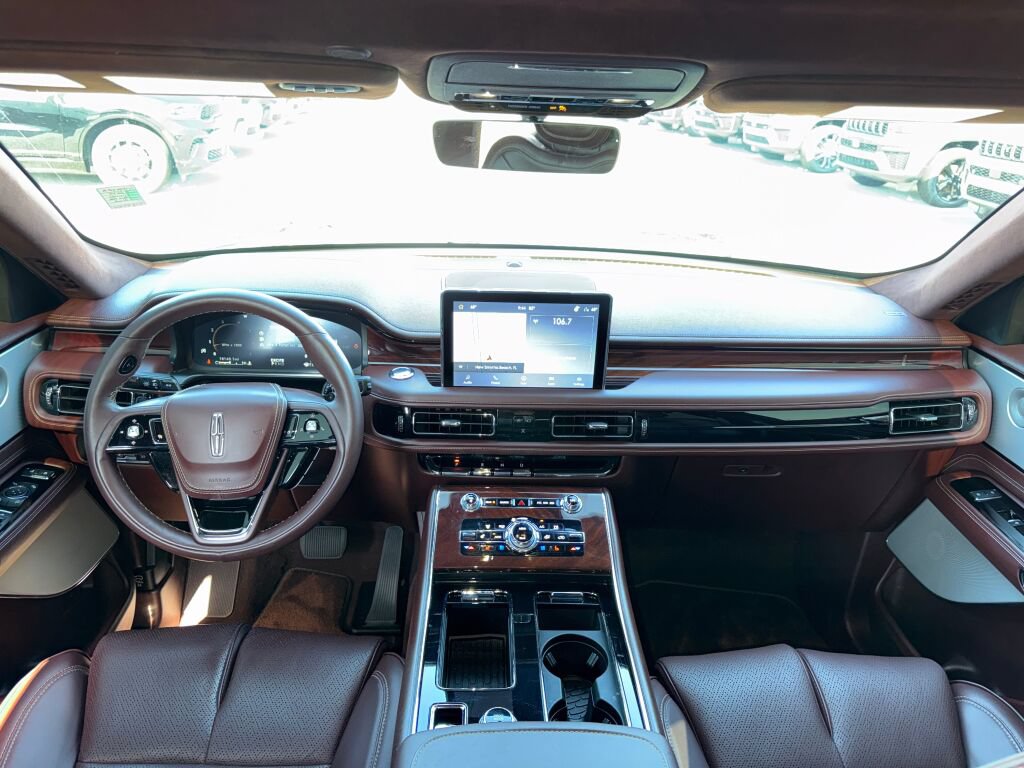 Used 2024 Lincoln Aviator Black Label w/ Dynamic Handling Package AWD/4WD image 15