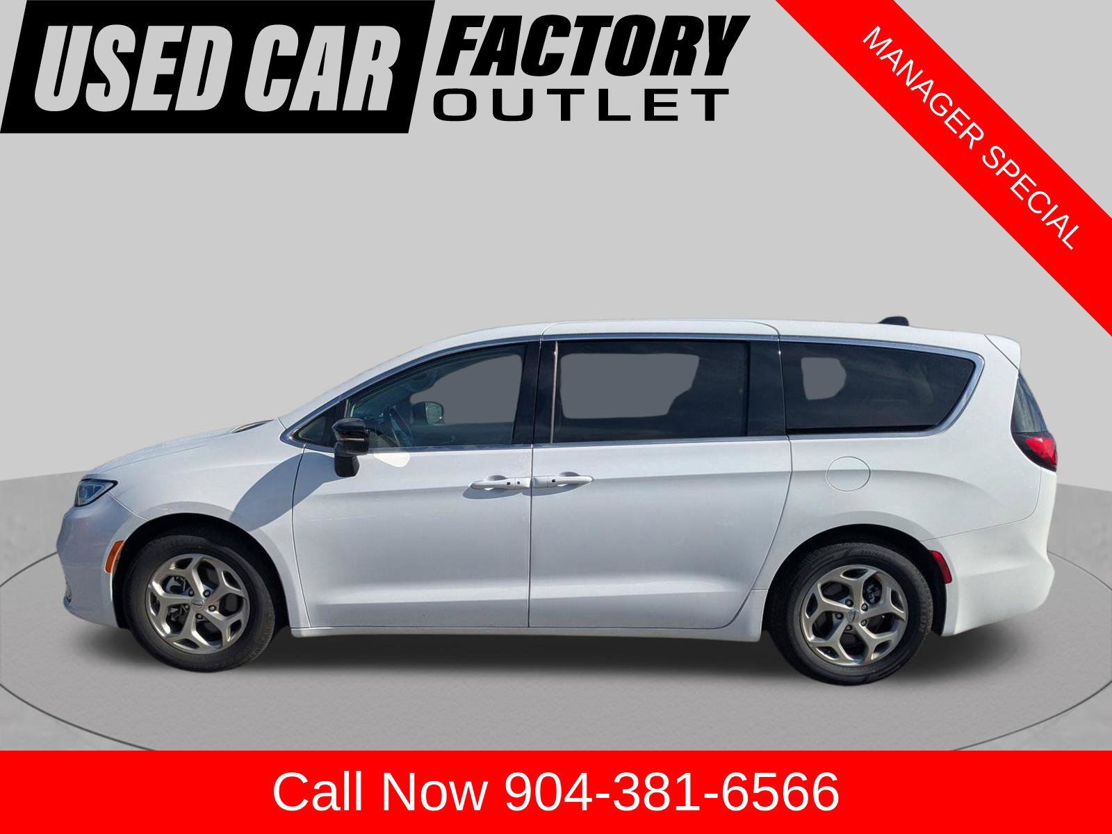 Used 2024 Chrysler Pacifica Limited FWD image 6