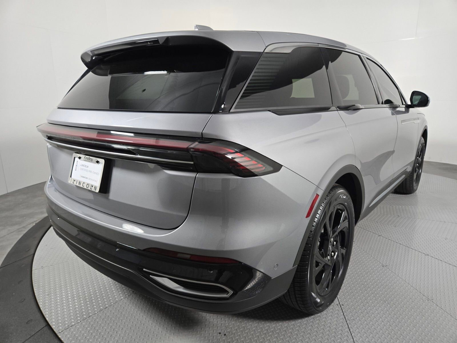 Certified 2024 Lincoln Nautilus Premier AWD/4WD image 4