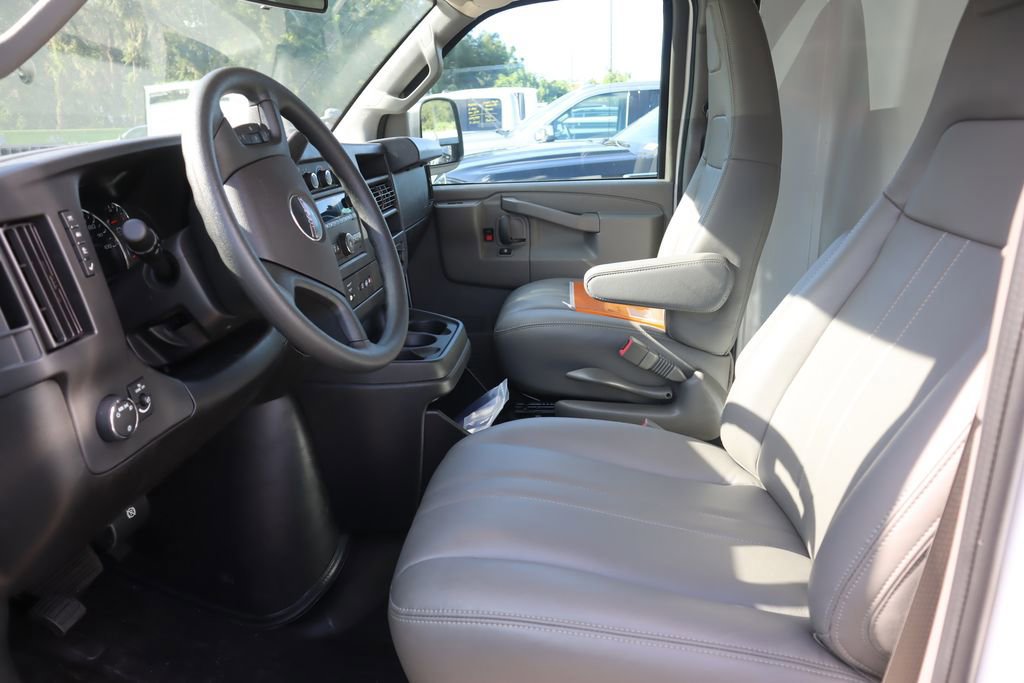 New 2025 GMC Savana 3500 w/ Power Convenience Package image 14