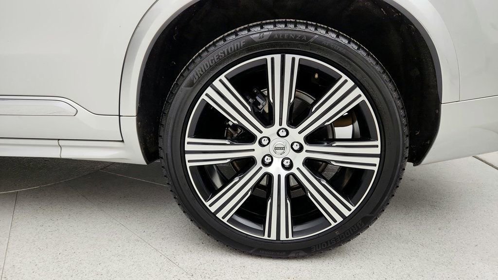 Used 2021 Volvo XC90 T6 Inscription image 9
