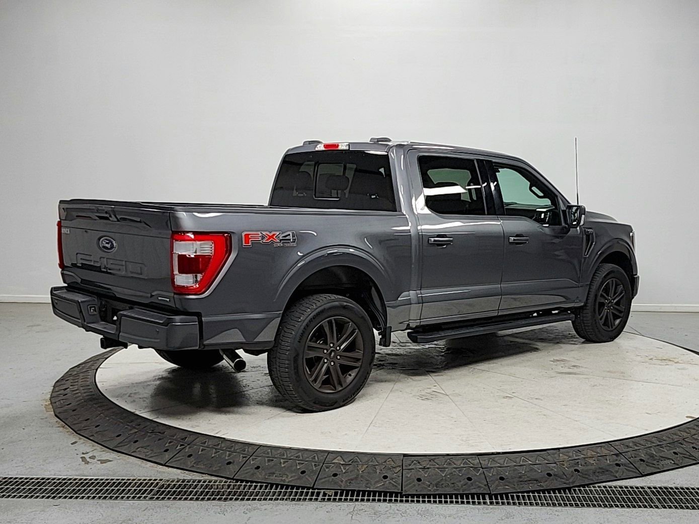 Used 2022 Ford F150 Lariat w/ Equipment Group 502A High AWD/4WD image 7