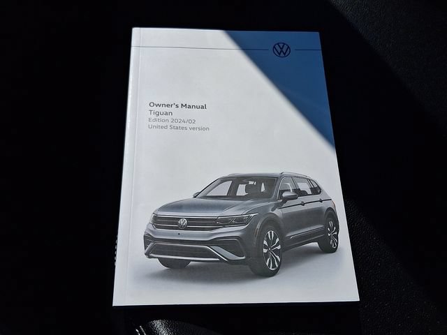 Certified 2024 Volkswagen Tiguan SE R-Line AWD/4WD image 26