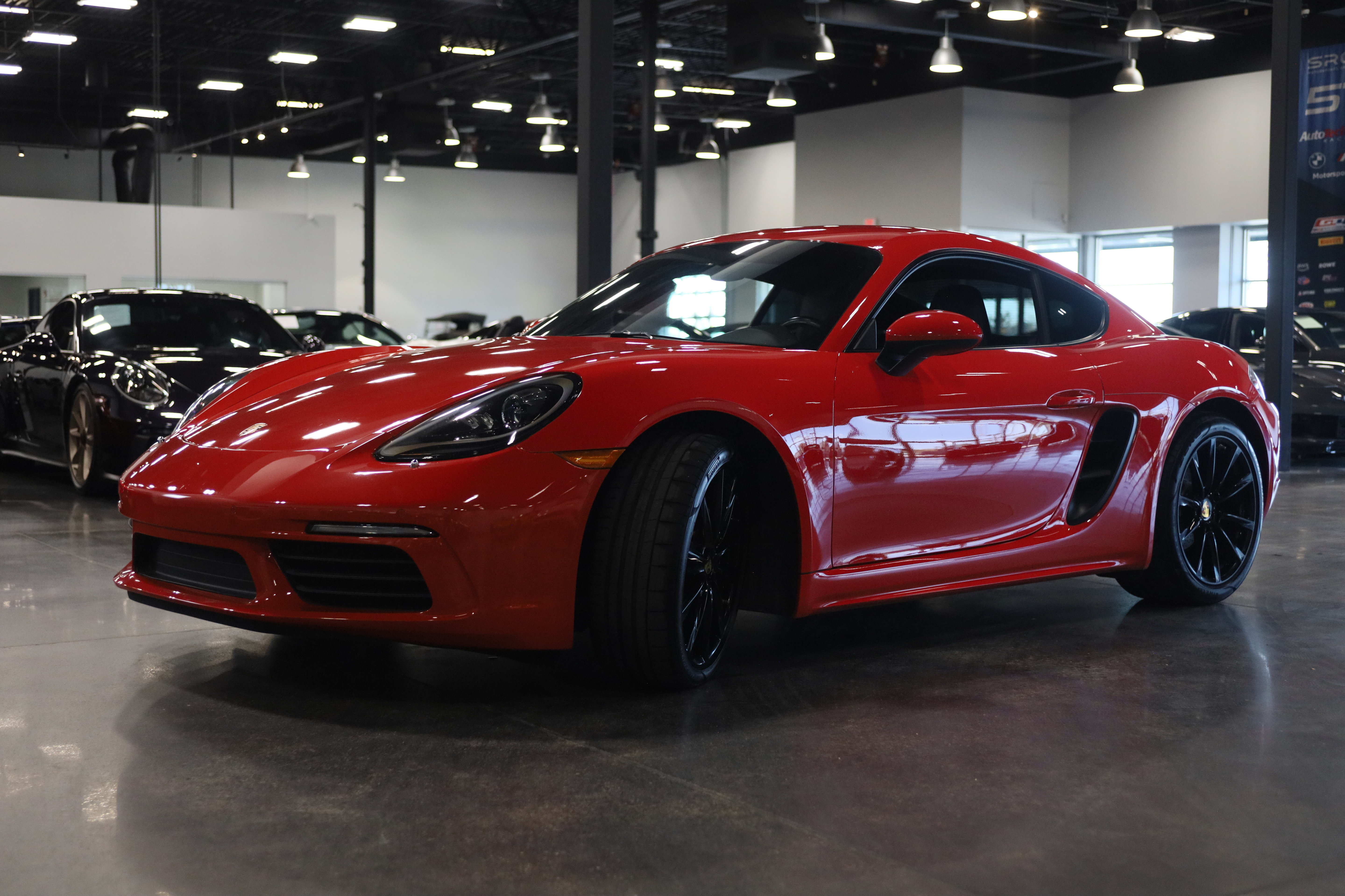 Used 2018 Porsche 718 Cayman RWD image 3
