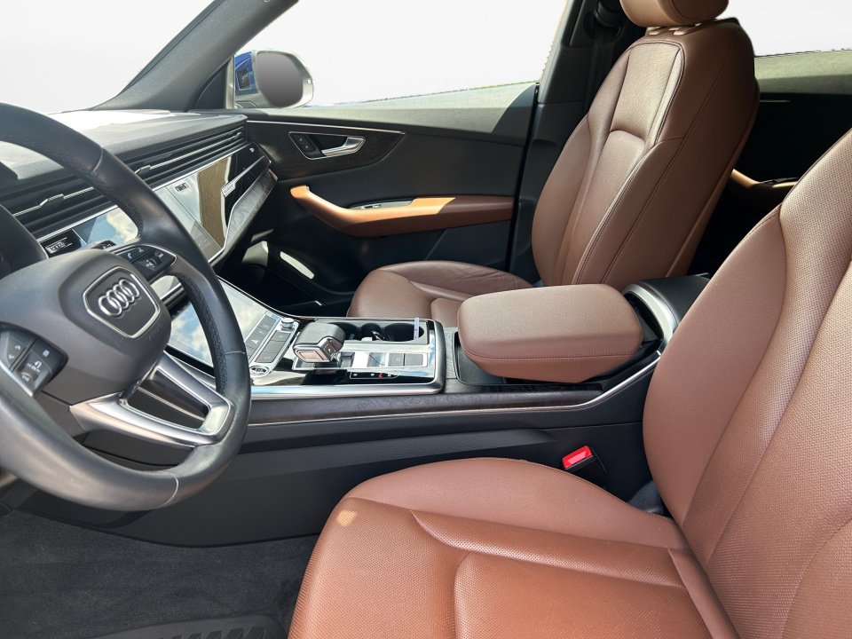 Used 2021 Audi Q8 Premium Plus AWD/4WD image 9